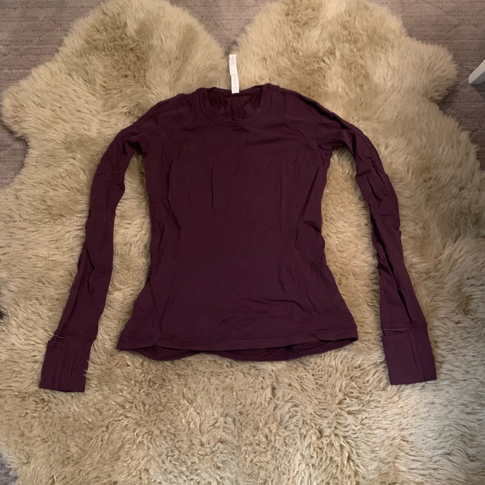 Lululemon running top